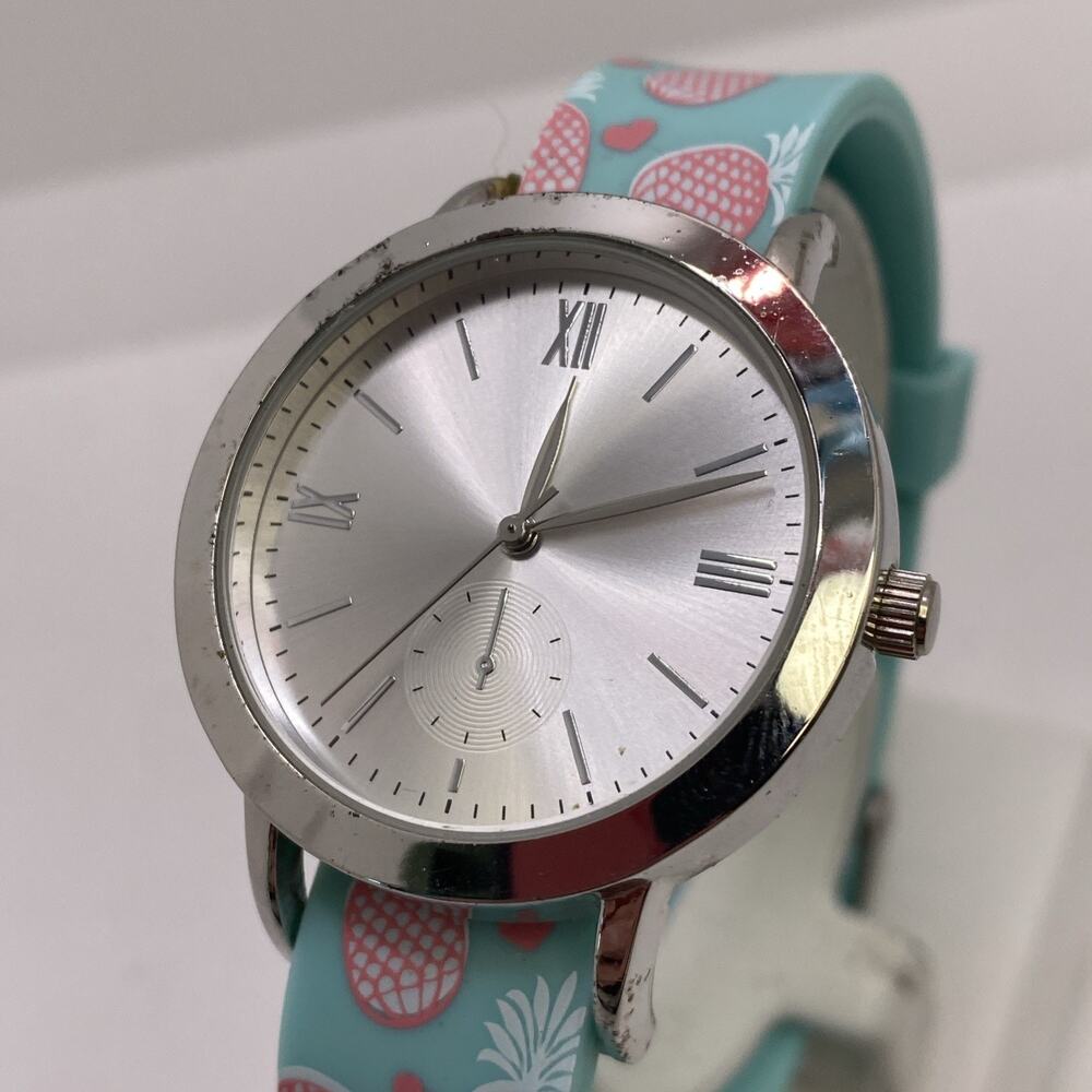 Vintage Womens Pineapple Silver Worn Watch Wors New Battery
